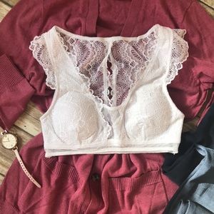UO • CAP SLEEVE PADDED BRALETTE